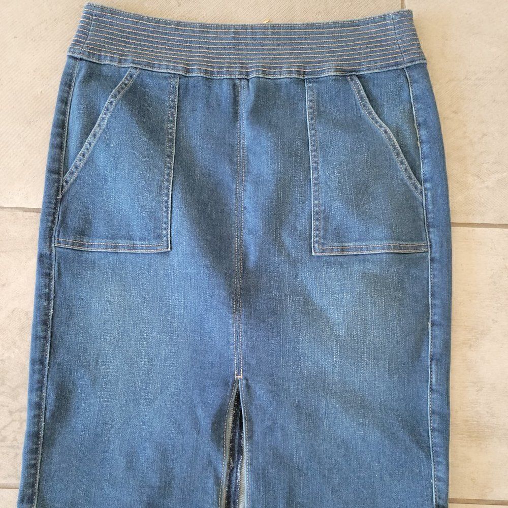 White‎ House Black Market denim Skirt Size 8 Pencil